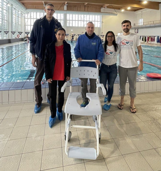 T41B aiuta lo sport a diventare più inclusivo: una carrozzina per facilitare gli spostamenti in piscina