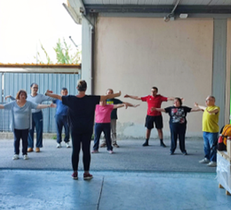 Un po’ di ginnastica tra un imbustamento e un inscatolamento
